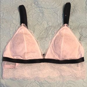 White lace bralette size M never worn